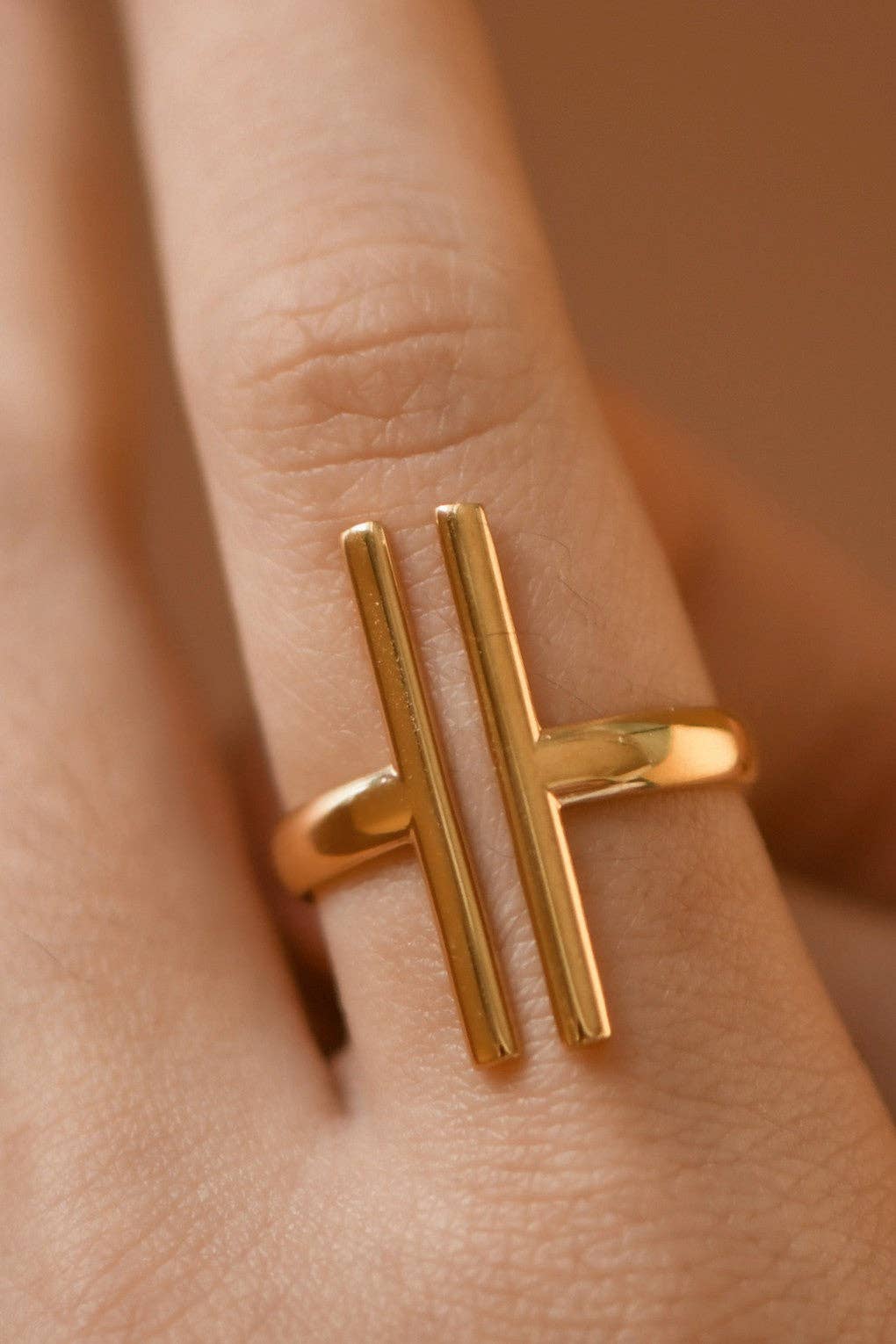 18K Gold PVD Plated Waterproof Stainless Steel Double Bar Ring – 7932: S0OX3T7932