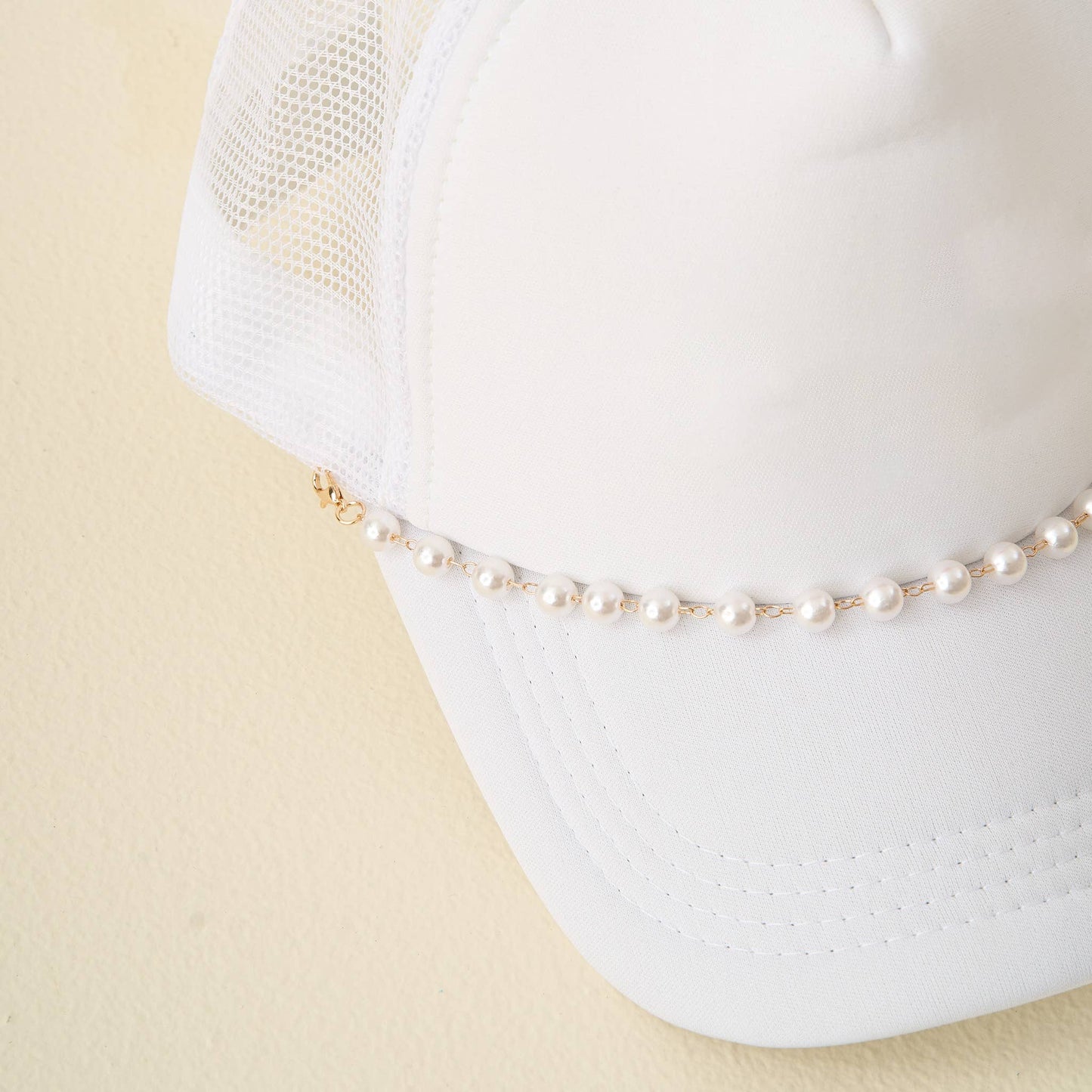 Trucker Hat Chain - Dainty Pearl