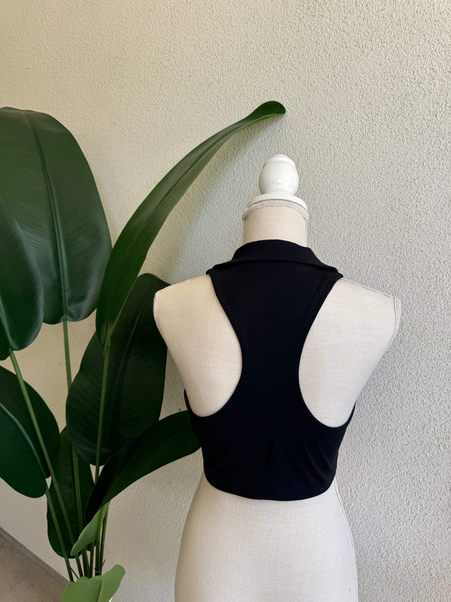 Black Collared Cropped Athletic Tank