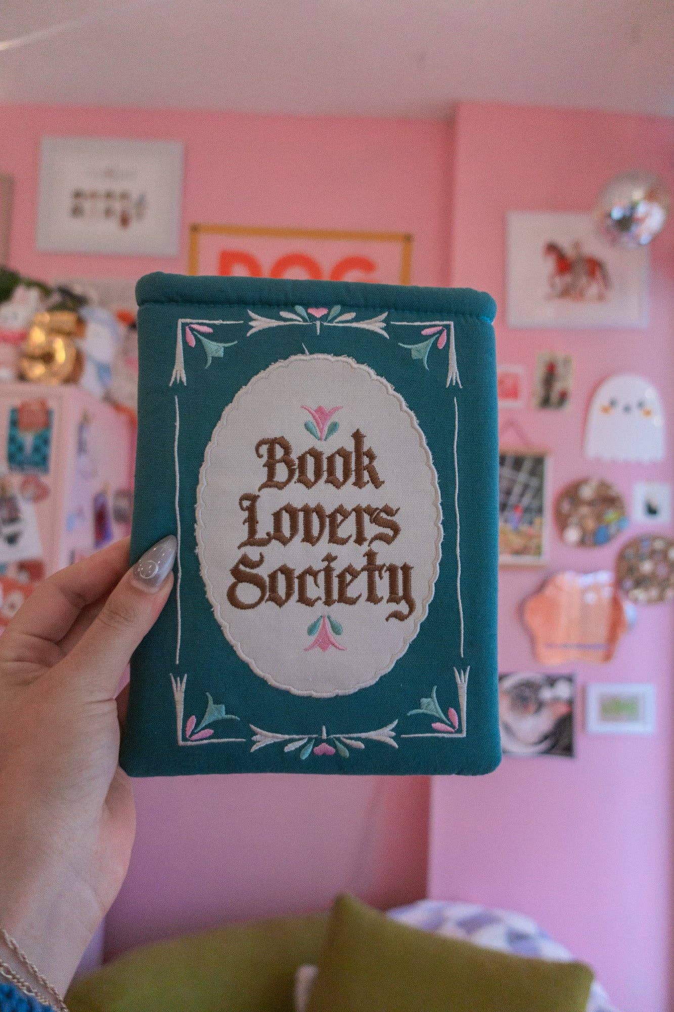 Book Society Embroidered Book/Kindle Sleeve: Book Sleeve