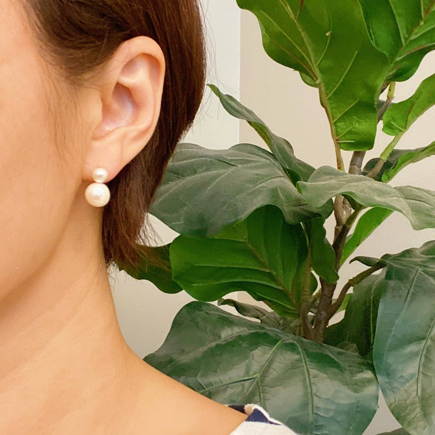 Dainty Pearl Earrings