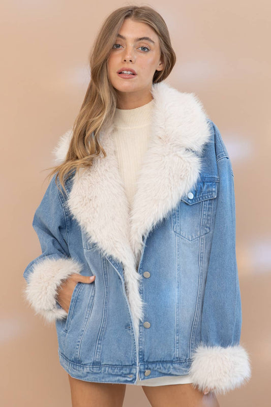 17576J - Fur Collard Cuff Over sized Washed Denim Jacket: DENIM / SM